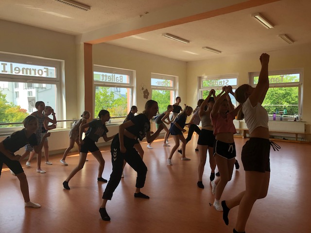 Training im Ferienworkshop Show-Ballett Formel 1