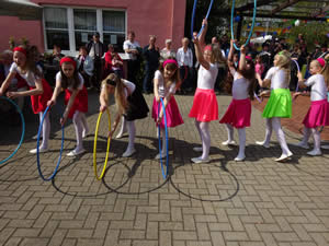 Hula Hoop mit den Tanzsternen