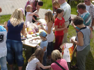 reges Treiben beim Vereinsfest