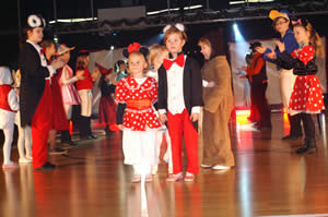 Micky und Minni in der Kinderrevue